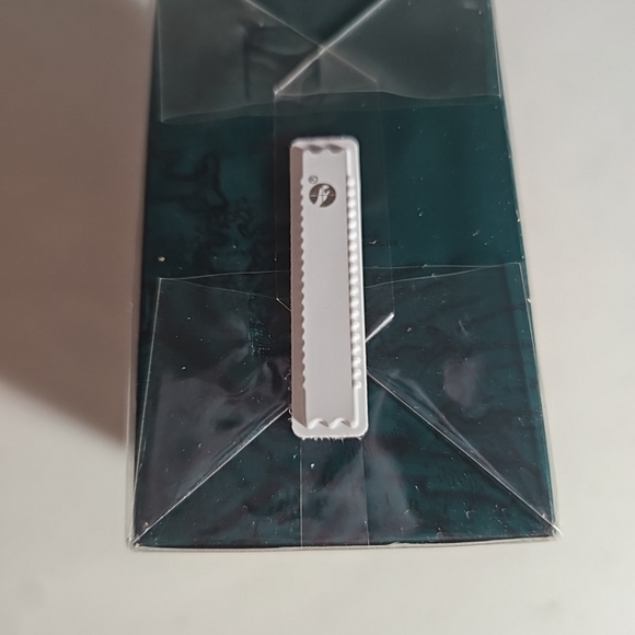 Tommy Bahama Martinique Eau de Cologne Spray for Men 3.4 fl.oz - Picture 6 of 12